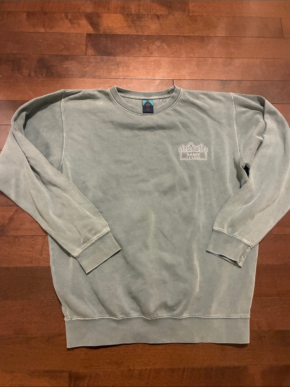 Banff Canada Crewneck Sweatshirt - vintage wash.